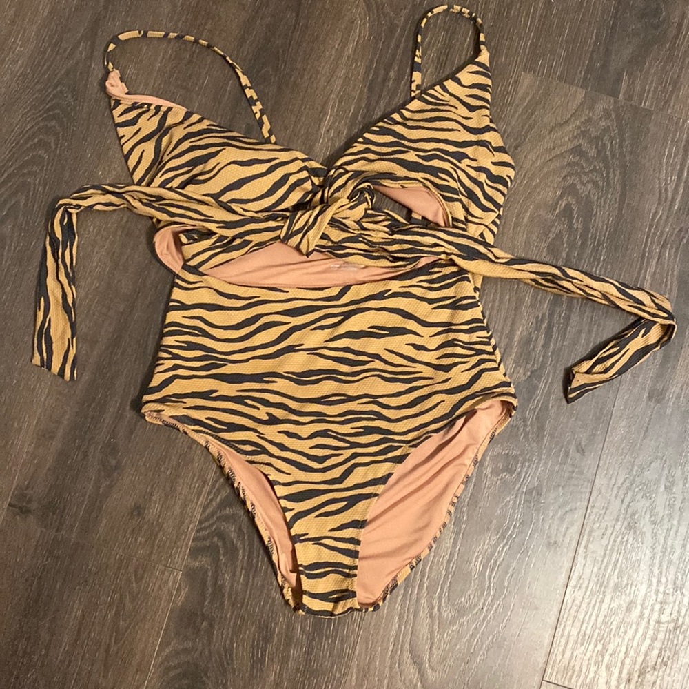 Aerie one piece Nwot